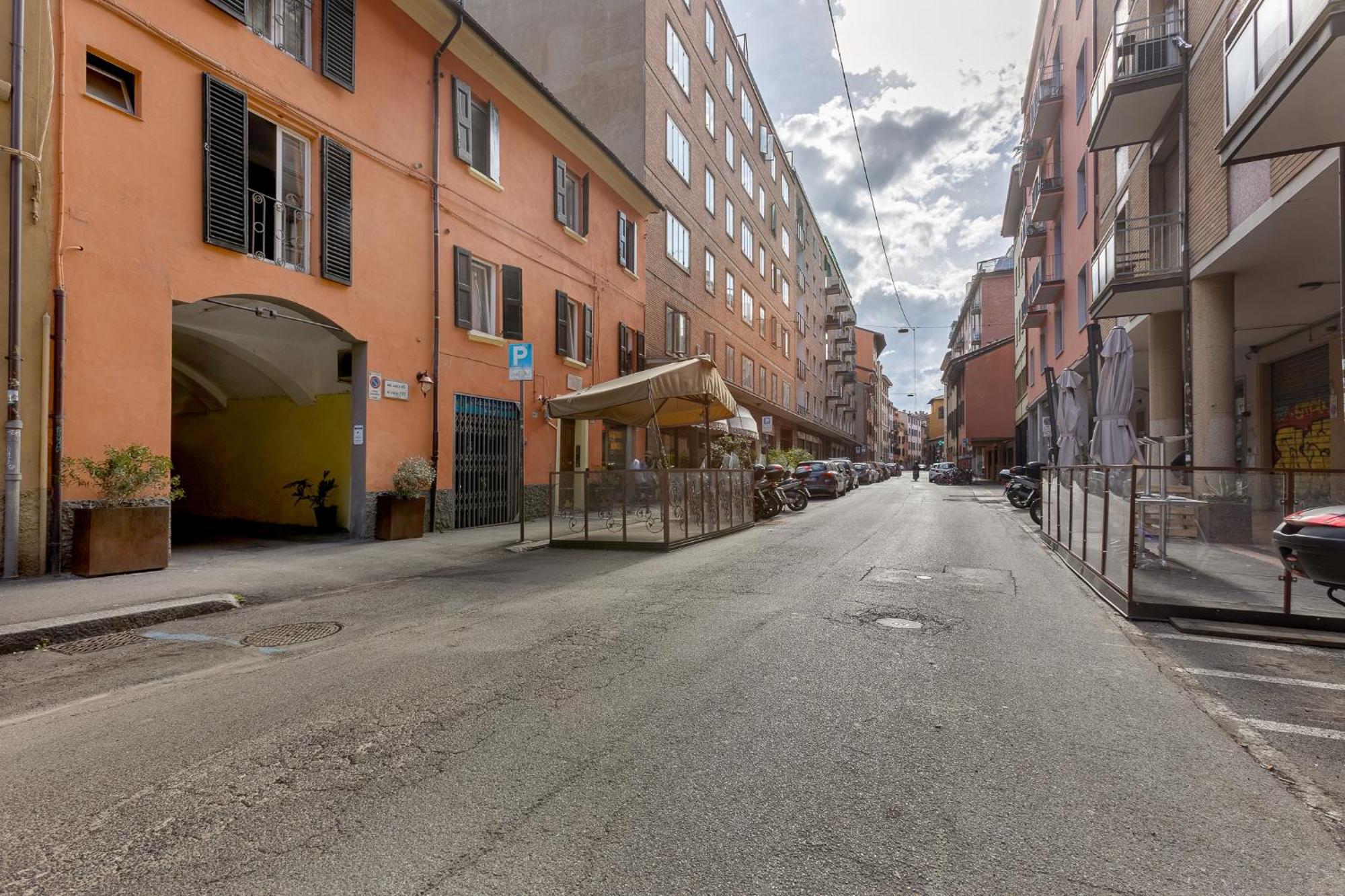 Academy Of Fine Arts -Modern Apt. With Balcony! Bologna Exterior foto